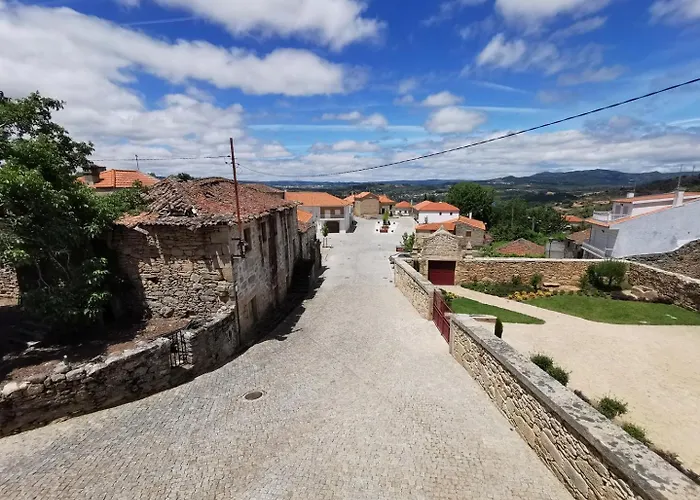 Solar Dos Condes Da Azenha Nyaraló Fonte Arcada
